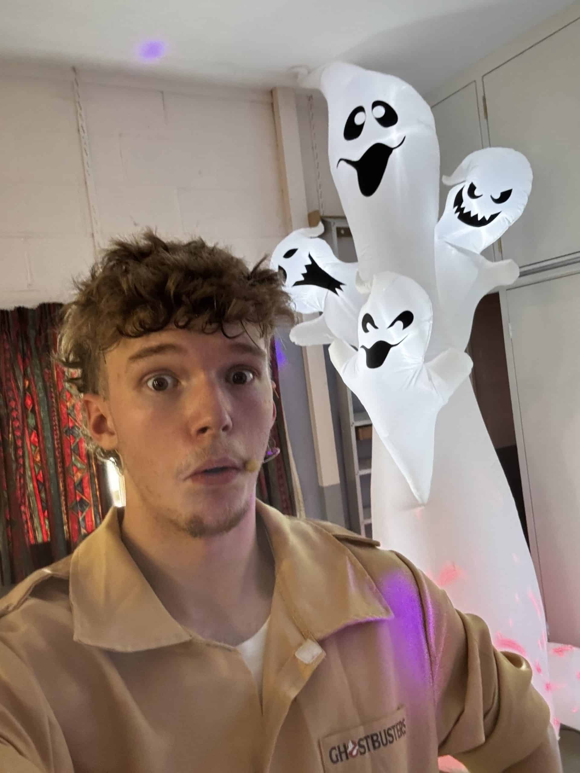 ghostbusters themed children’s party entertainer with inflatable ghost decorations Surrey Hampshire Berkshire - Childrens Party Entertainers | Surrey Hampshire and Berkshire | Treasure Box Parties childrens entertainer inflatable decorations hire