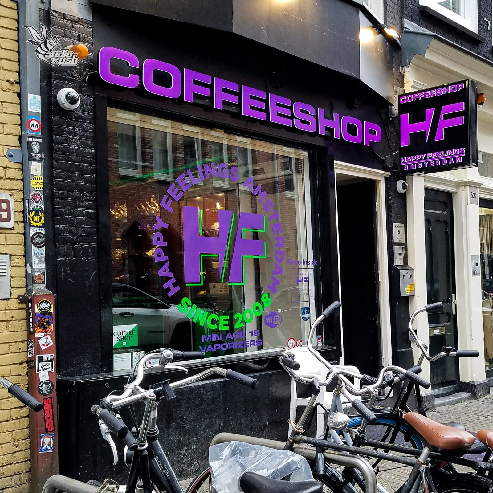 Amsterdam - Coffeeshop Happy Feelings front angle