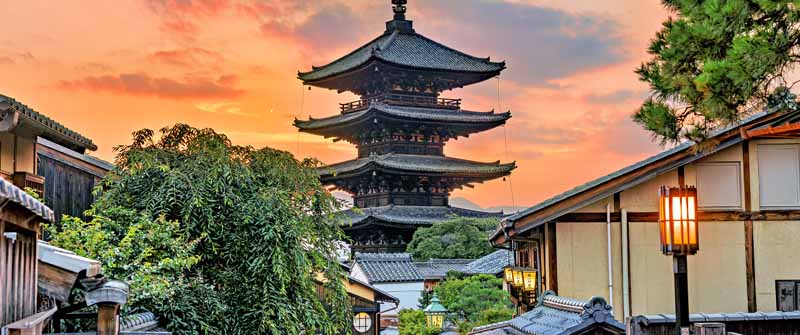 Abendstimmung in der Altstadt von Kyōto, ein Highlight auf jeder Japan-Rundreise