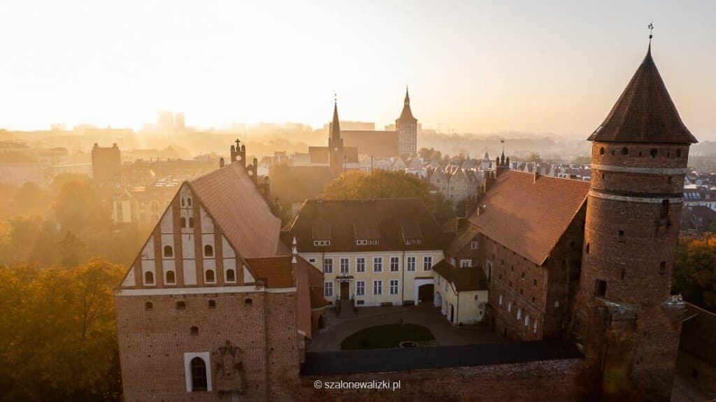 zamki gotyckie na Warmii i Mazurach