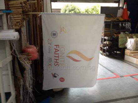 Flag with 1.2 metre wooden pole