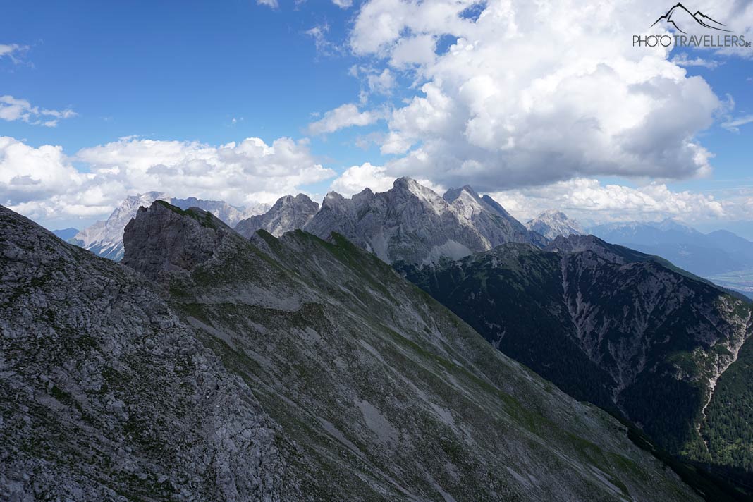 Der Blick vom Wannig-Grad die die Handschuhspitze