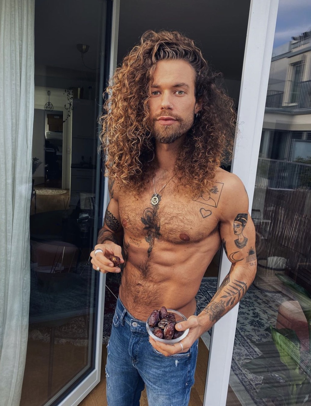 curly hairstyles for men