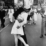 Le baiser légendaire sur Times square, en Août 1945 Le baiser légendaire sur Times square, en Août 1945