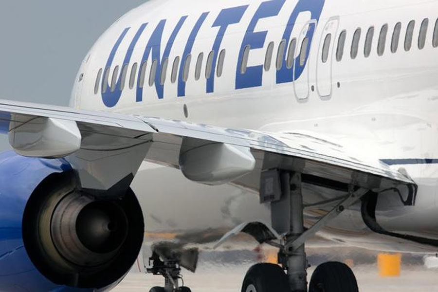 United Airlines airplane