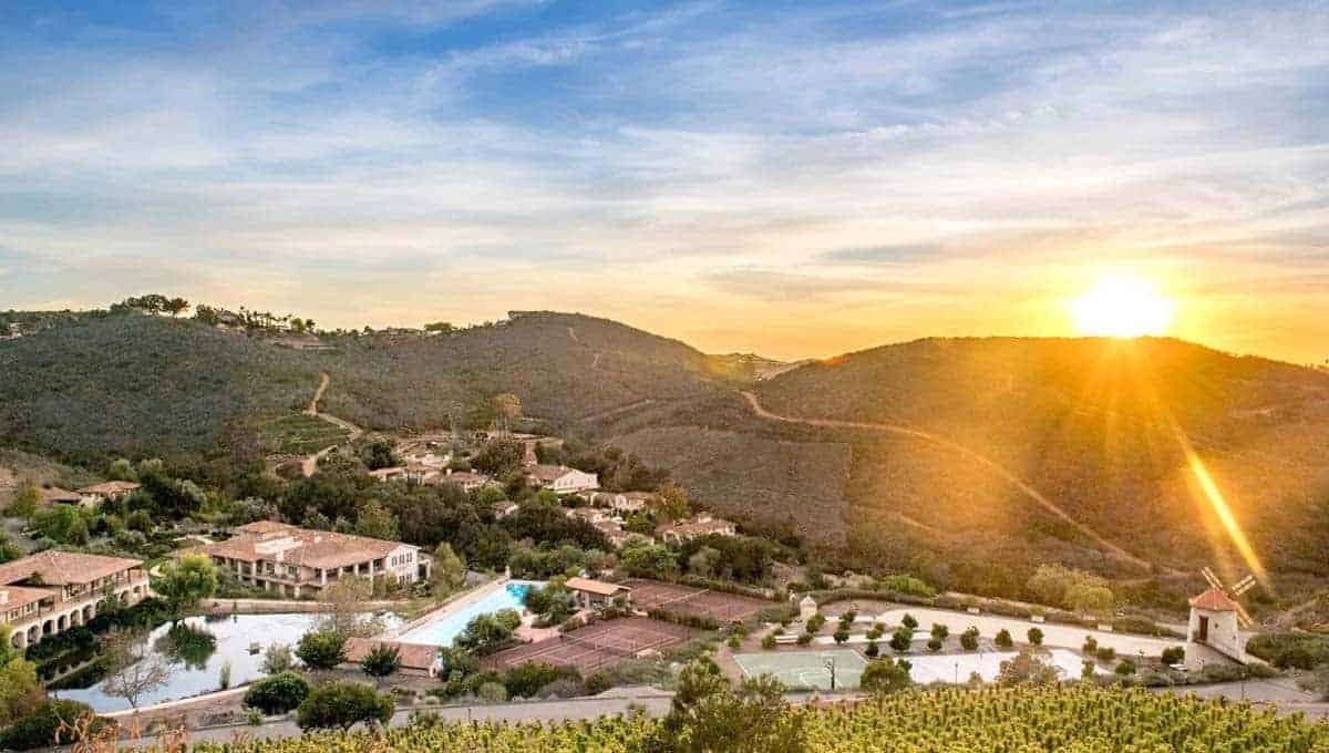 TOP TEN LUXURY SPAS: OFFER EXCEPTIONAL LUXURY EXPERIENCES 13 cal-a-vie