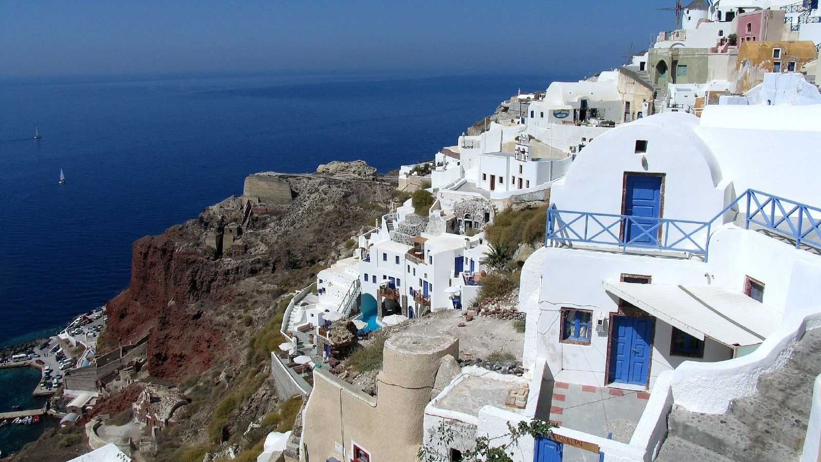 12 Countries That Are Limiting Tourism – And Why