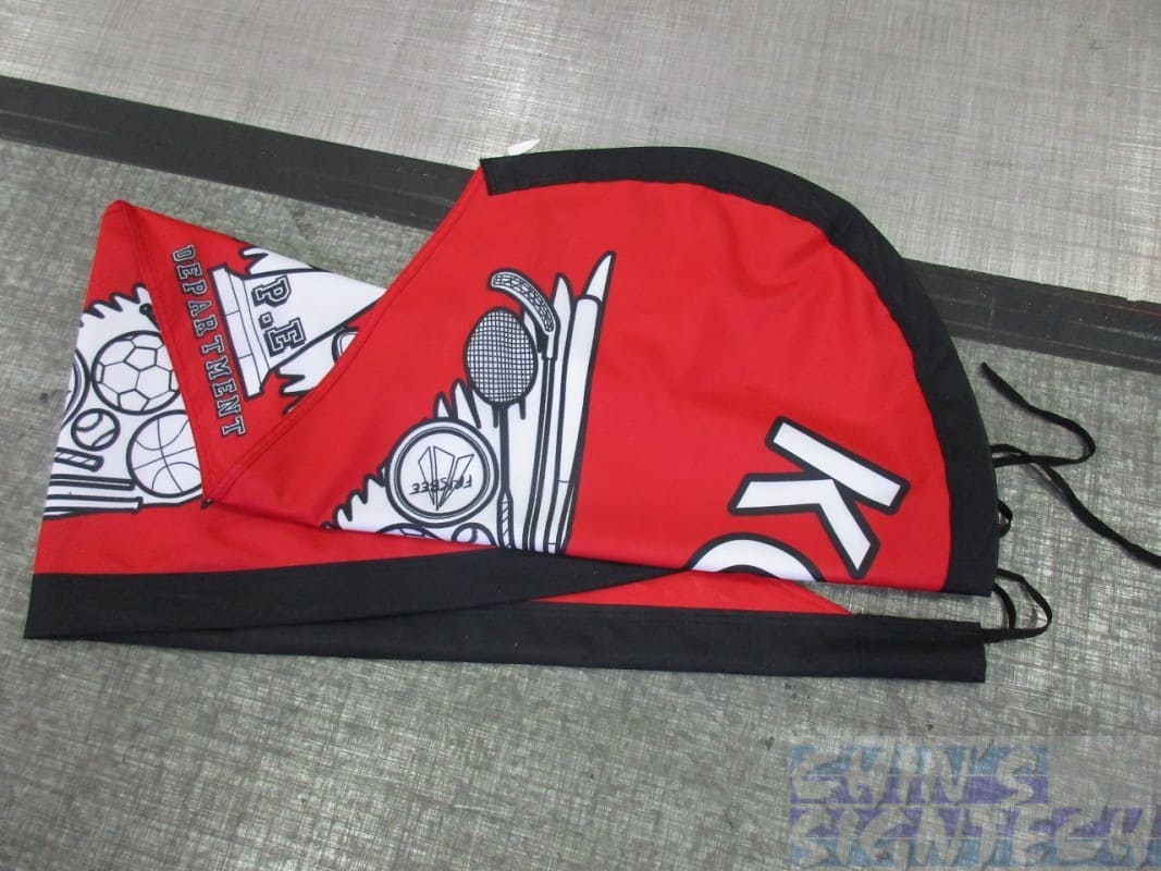 Striking colour printing on Teardrop flag