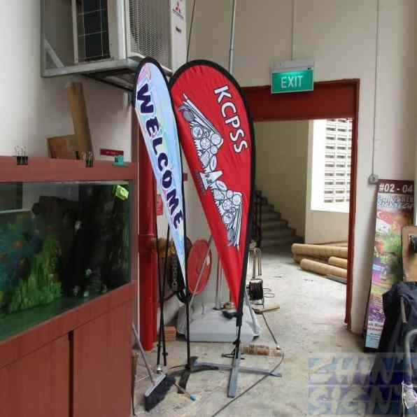 2.2m Teardrop flying banner on metal stand 2.2m Teardrop flying banner on metal stand