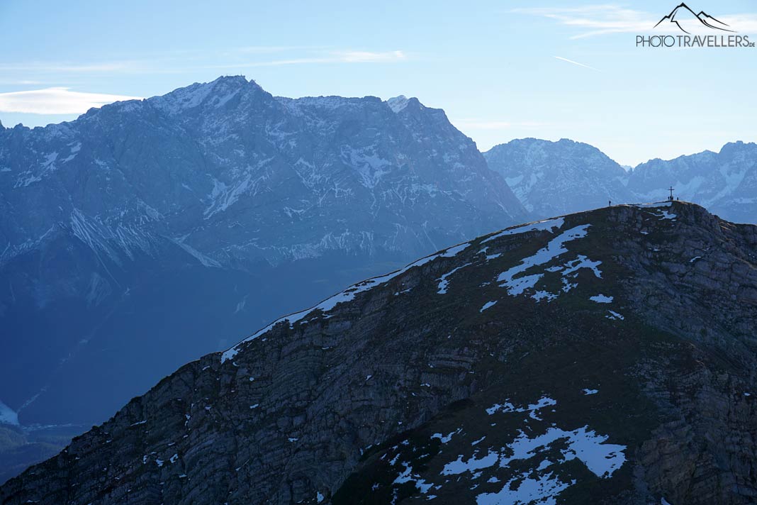 Der Blick vom Frieder auf Friederspitz und Zugspitze