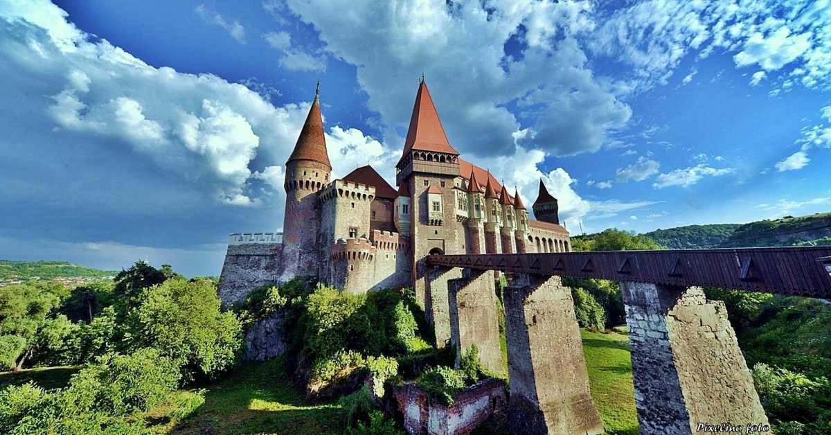 Castelul Corvinilor. Destinaţie de Familie în Hunedoara