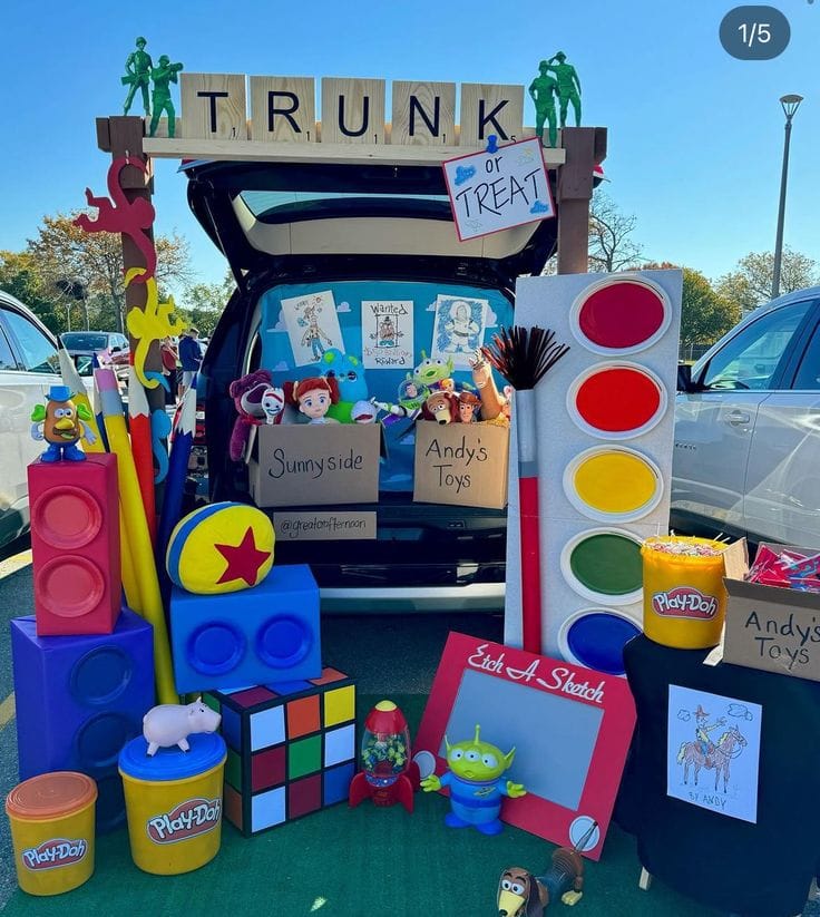 Toy Story Carnival trunk or treat idea