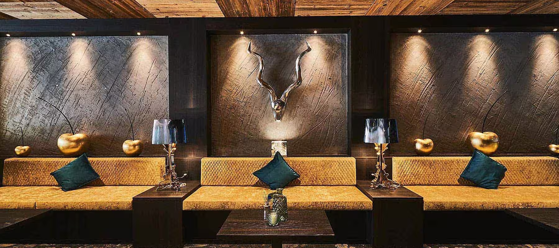 Die stylische Lobby unseres Wellnesshotel im Bayerischen Wald