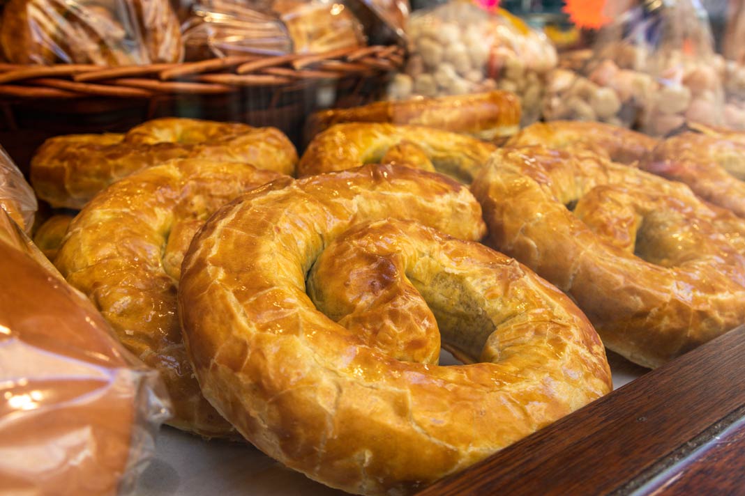 Die Auslage einer Bäckerei in Triest - dieses Highlight lohnt sich