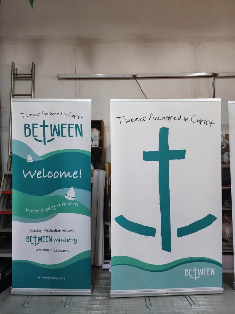 Pull up banners in 2 different sizes. Pull up banners in 2 different sizes.