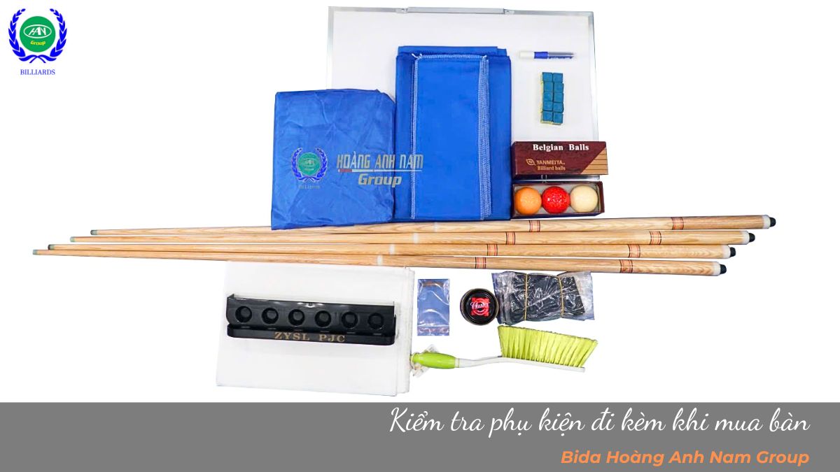 Kiểm tra phụ kiện đi kèm khi mua bàn