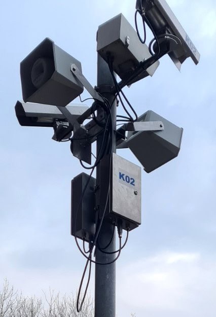 Gebäudeumgebung im Außenbereich – typische Einsatzumgebung für Videoüberwachung, Netzwerktechnik und Sicherheitsinfrastruktur