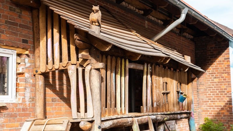 Dieses Bild zeigt ein Spielhaus für Kinder aus Holz