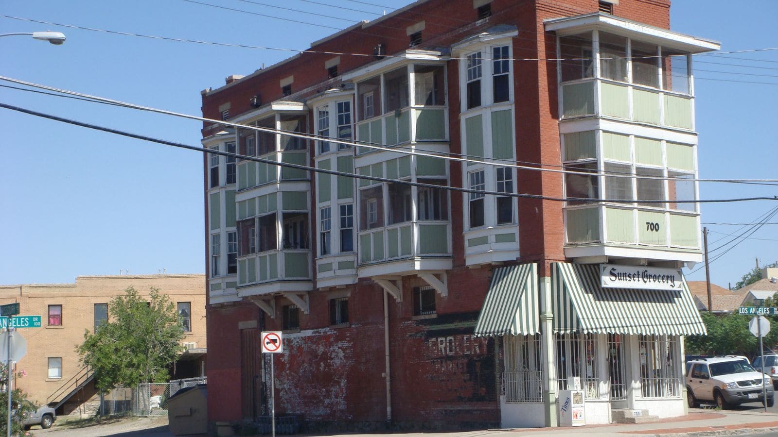 American Cities That Leave Visitors Regretting Their Trip Entirely