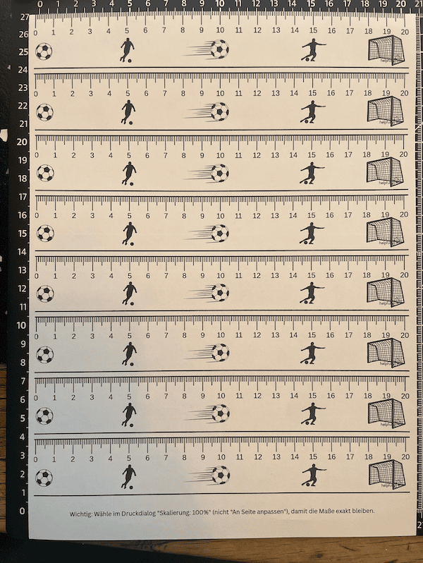 Lineale mit 20 cm und Fußballmotiven zum Ausdrucken auf Papier