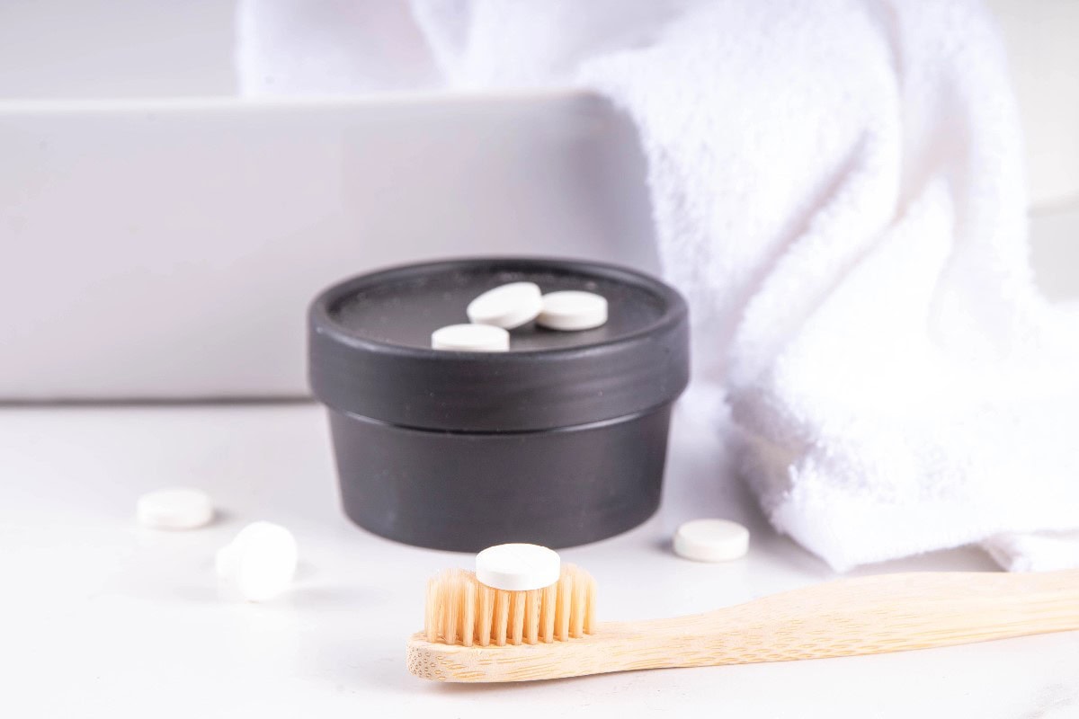 how to pack toiletries for travel