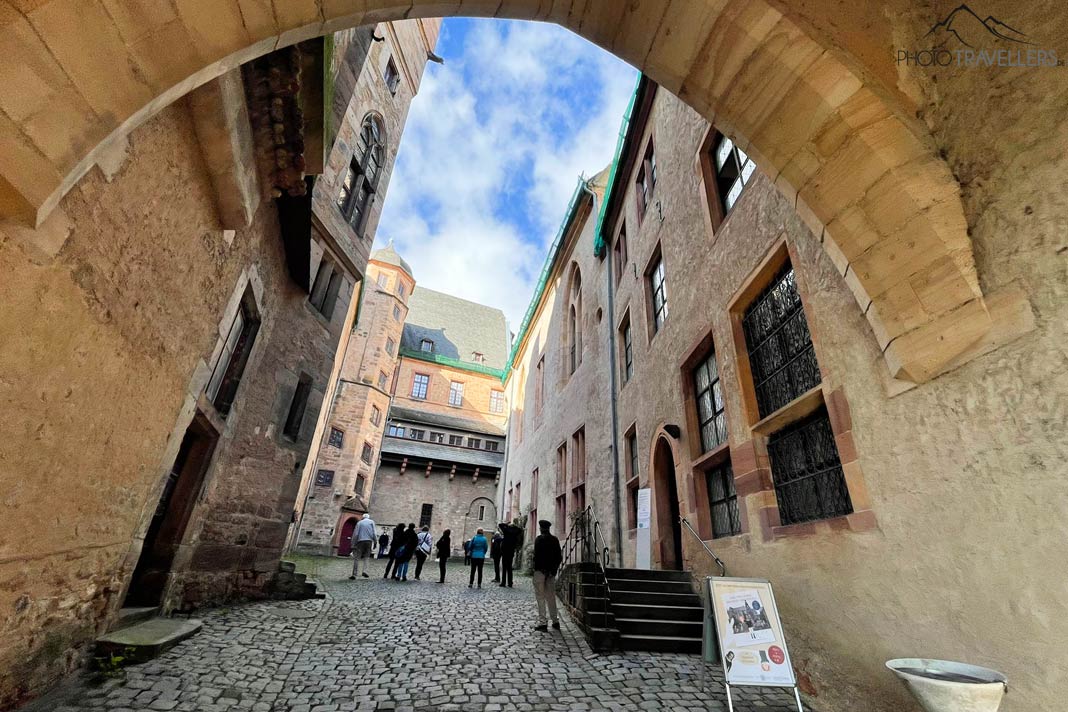 Ein Rundbogen im Landgrafenschloss Marburg