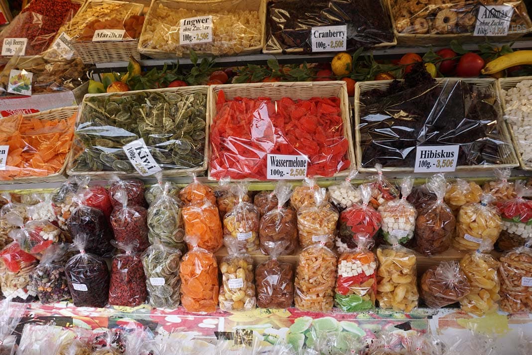 Früchte auf dem Naschmarkt in Wien