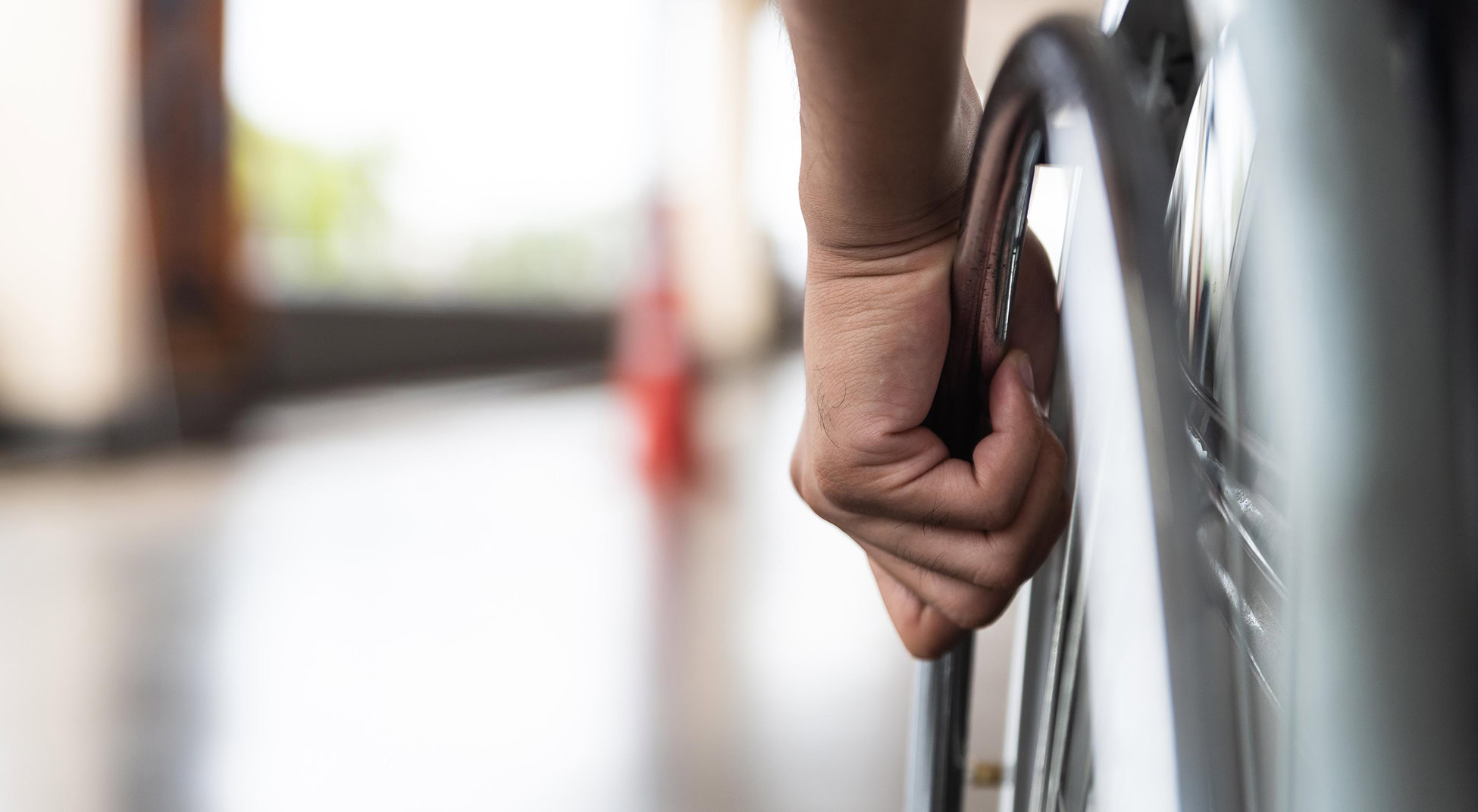 Worker receives $200,000 in Compensation from Injury caused by lifting Old Analog Television at Work without Assistance