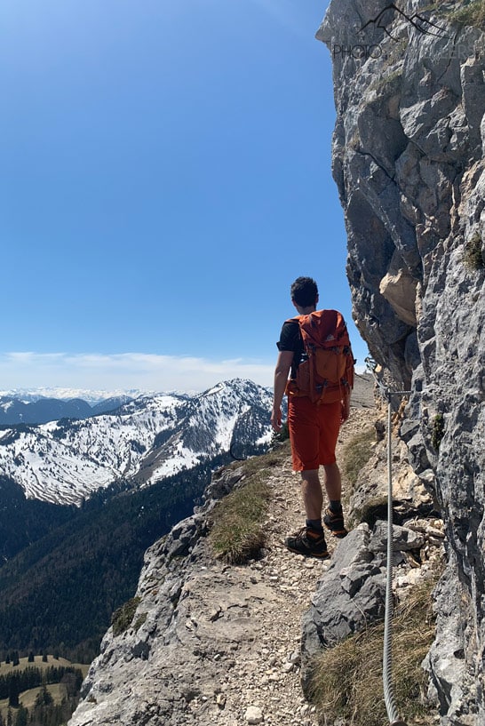 Wanderweg am Abgrund