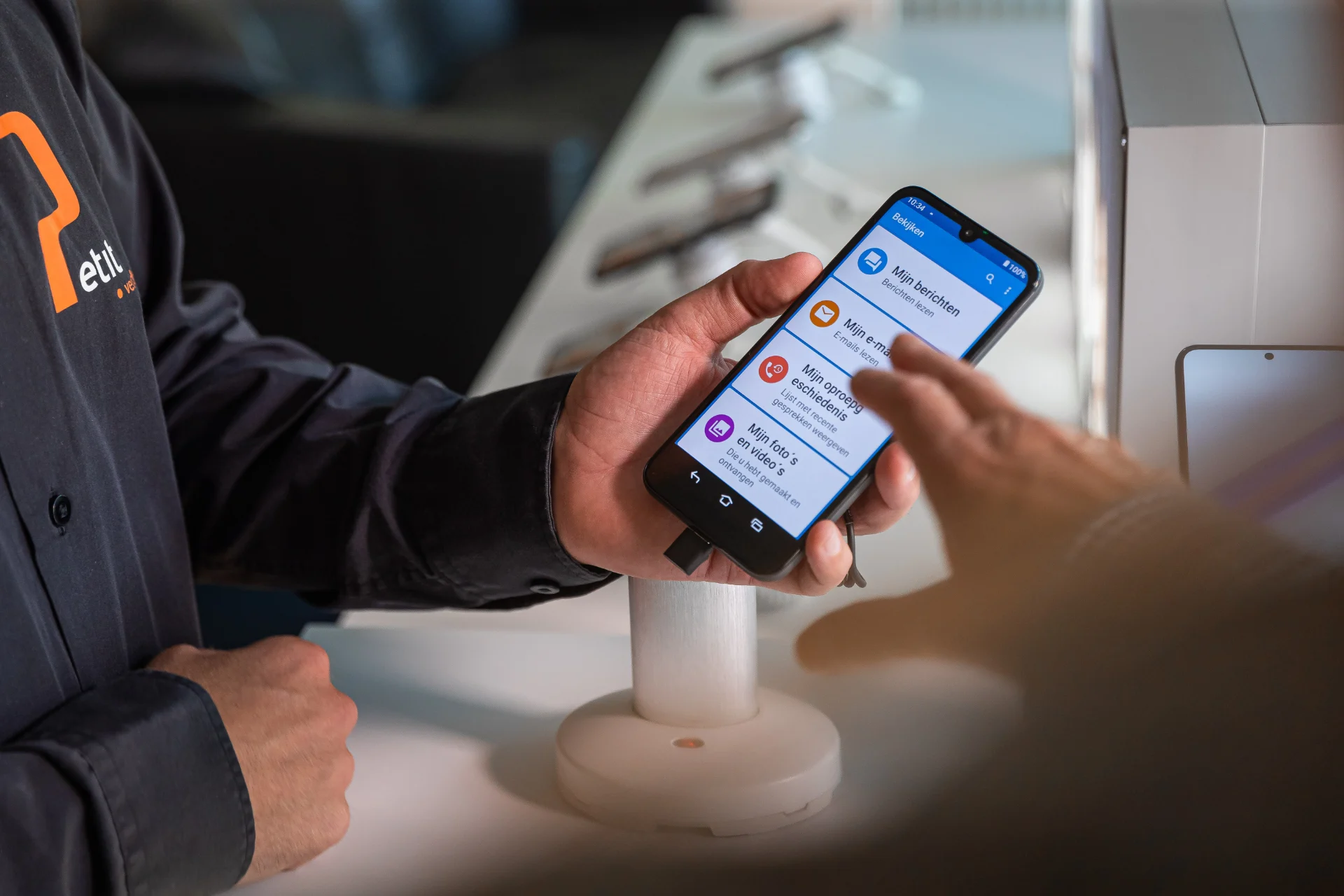 Petit Verbindt Innovatieve ICT Oplossingen Bereikbaarheid Connectiviteit Veiligheid Productiviteit Nuth (Limburg) 00075