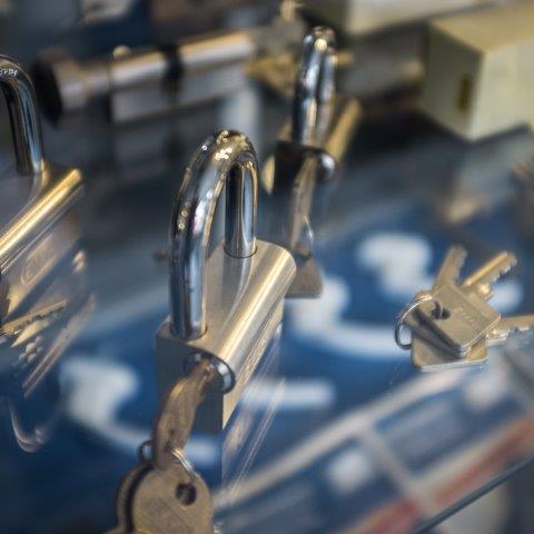 Montaż i Wymiana Zamków Warszawa: Klucz do Bezpieczeństwa