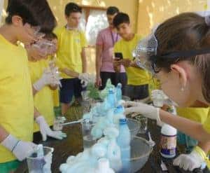 Tabăra Laboratorul Trăznit rep Tabăra Laboratorul Trăznit