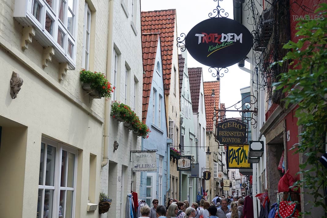 Bunte Hausfassaden im Schnoorviertel in Bremen
