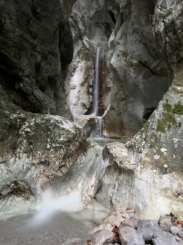Eine kleine Schlucht in Bayern, aufgenommen als Langzeitbelichtung mit dem iPhone 15 Pro Max über die Live-Funktion