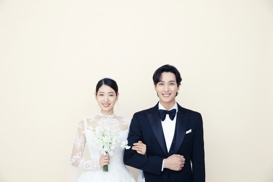 Park Shin-hye pregnancy