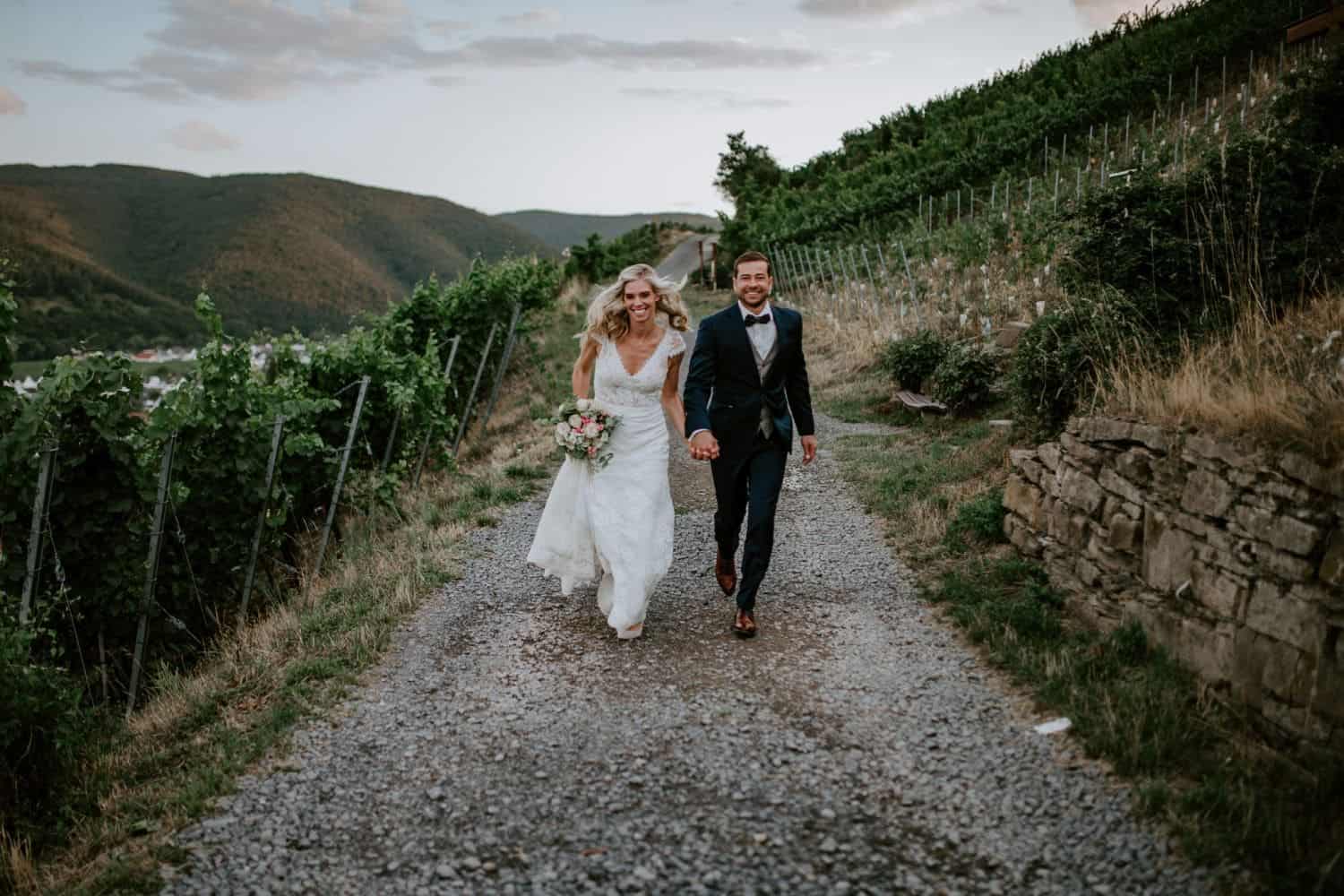 090 Hochzeitsfotograf Köln Adenbachhütte Hochzeit Adenbachhütte Hochzeit NRW Martin Luther Kirche Neuenahr Köln Bad Neuenahr Boho Vintage Hippie Elopement Vera Prinz 090 Hochzeitsfotograf Köln Adenbachhütte Hochzeit Adenbachhütte Hochzeit NRW Martin Luther Kirche Neuenahr Köln Bad Neuenahr Boho Vintage Hippie Elopement Vera Prinz