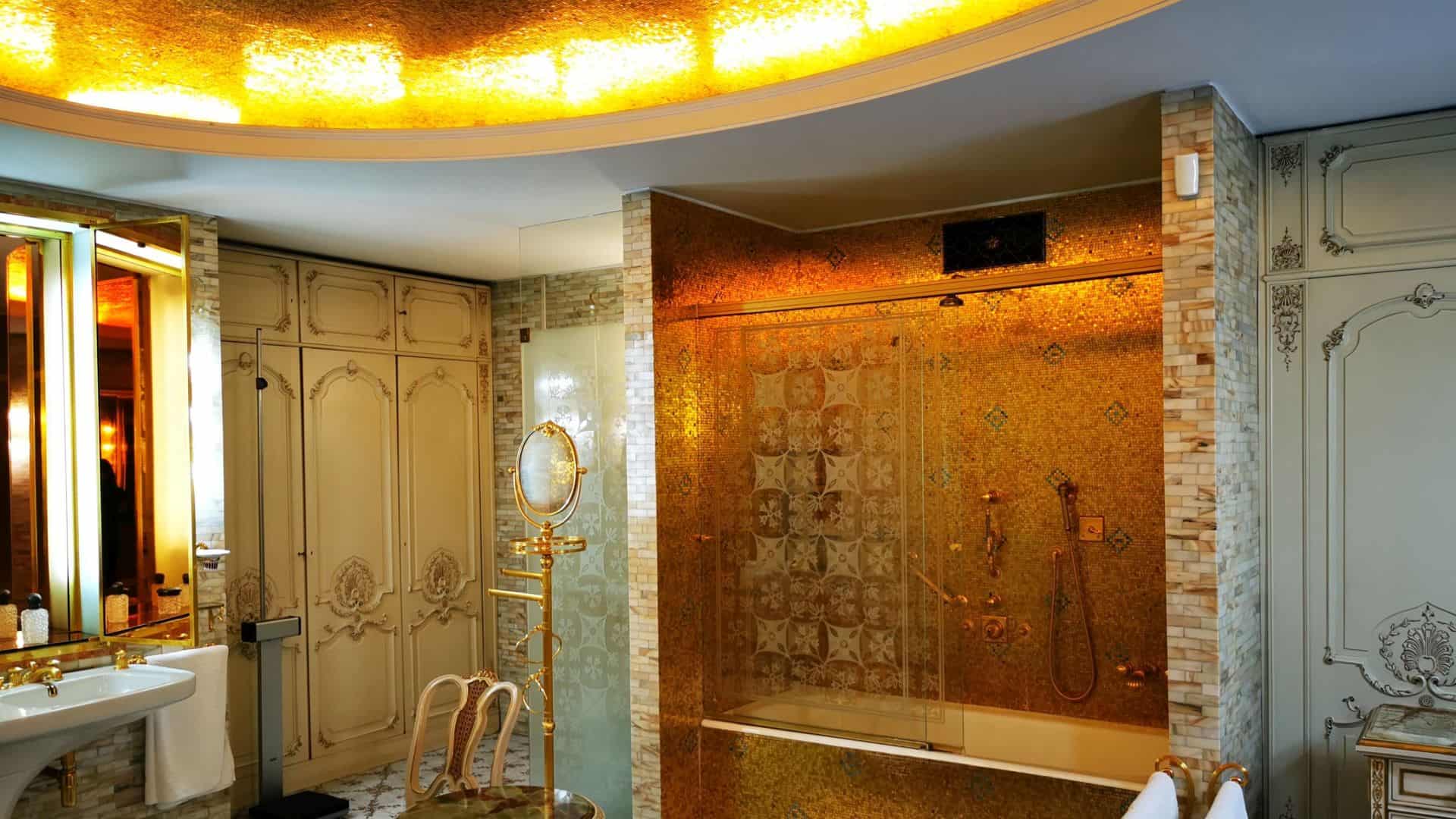 Casa Ceaușescu - baia principală