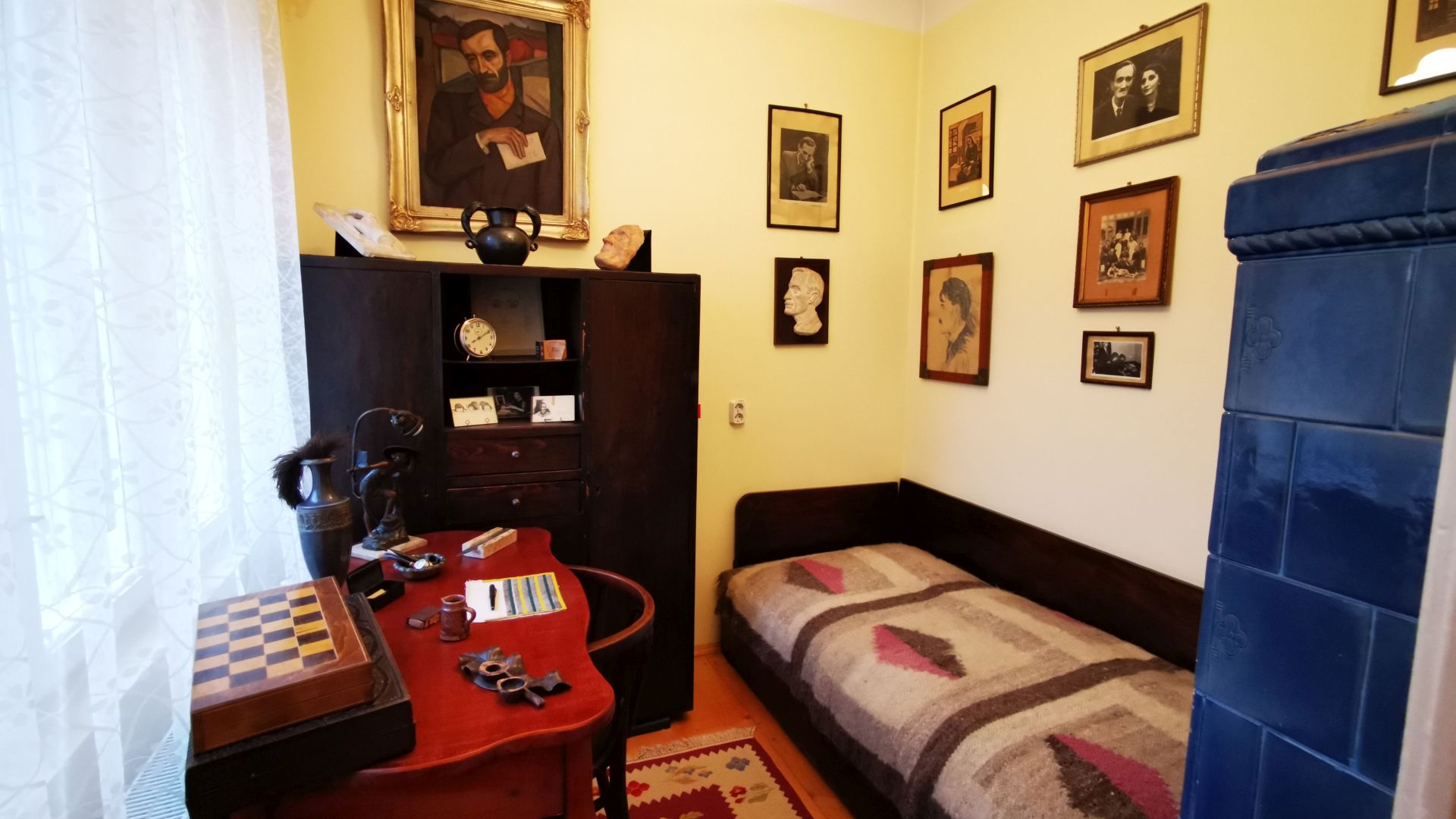 Muzeul Bacovia - camera poetului