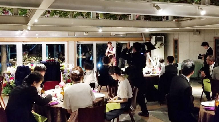 結婚式・プライベートパーティのみなさまへ:出張マジシャン コンプレッサー 5 披露宴 余興 マジックショー