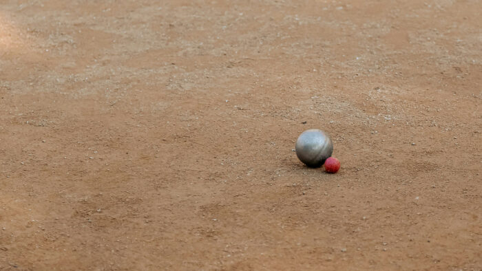 Boule Boccia Unterschiede Reisekompass (Foto Ambitious Studio Rick Bar via unsplash)