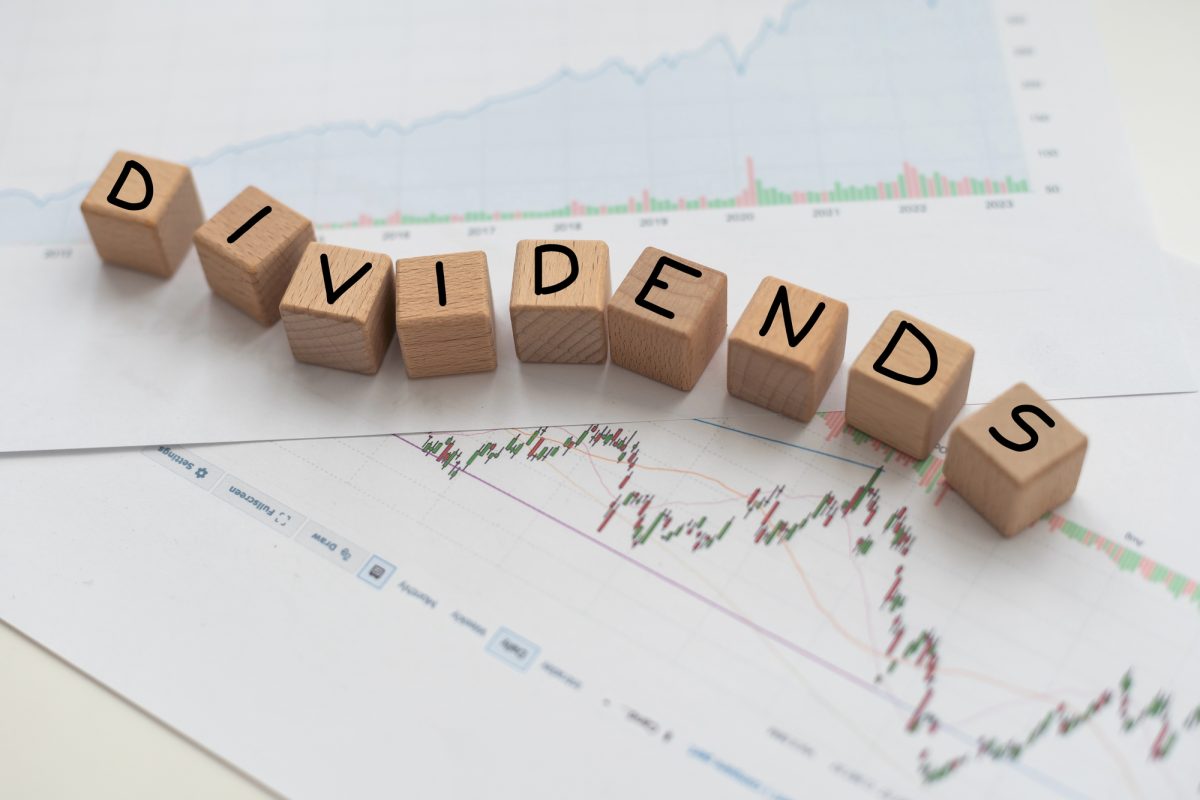 how to live off dividends
