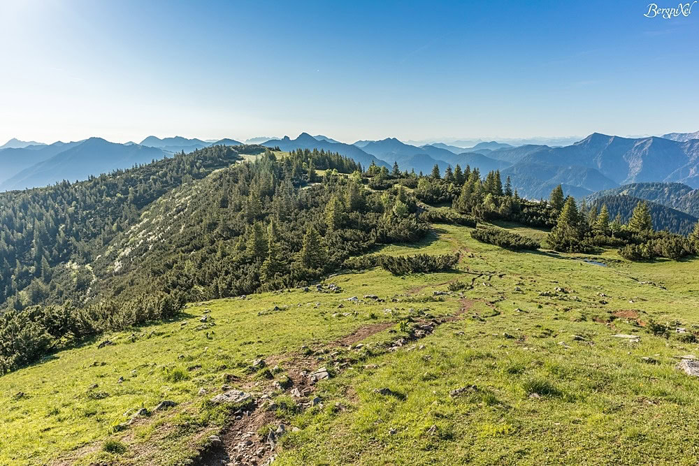 Der Wanderweg vom Hirschberg