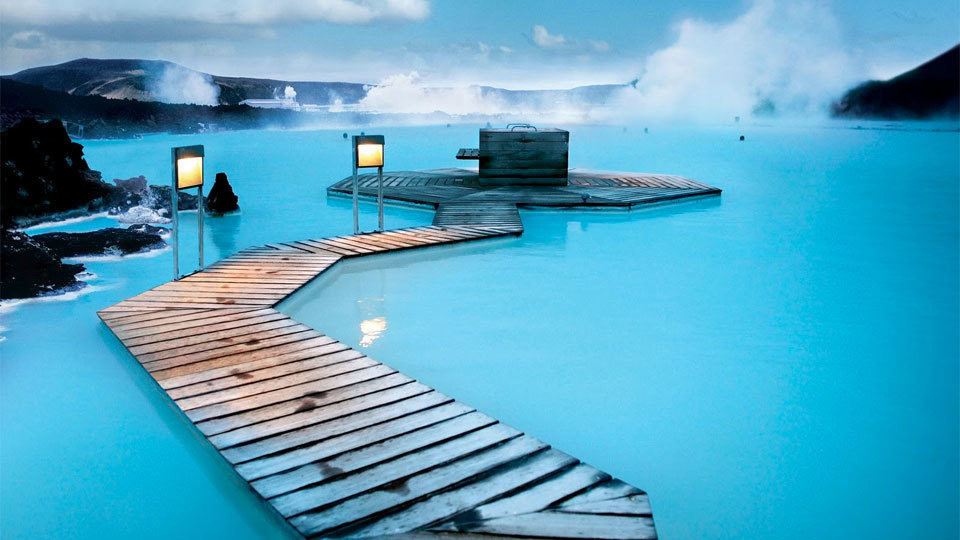 14 of the Worldโs Most Exotic Pools