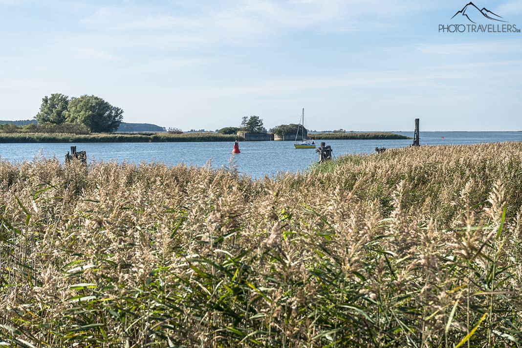 Hier fließt das Achterwasser in die Ostsee