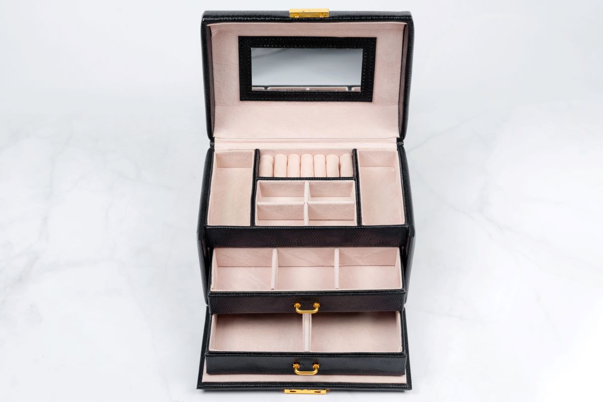 how to pack jewelry for travel