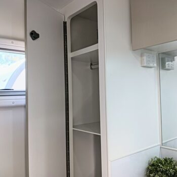 3882 Cosy Cab Kirkston-14