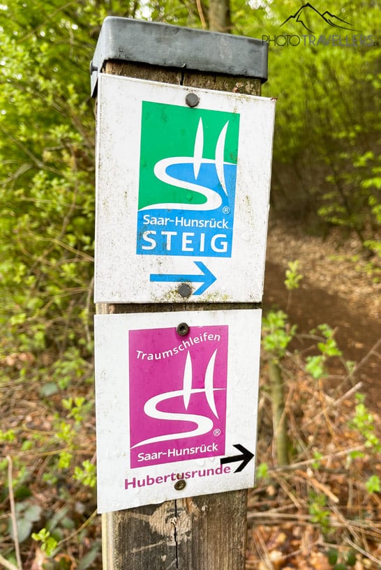 Eine Wegmarkierung vom Saar-Hunsrück-Steig