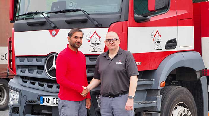 Bild von Faisal Faisal mit seinem Teamleiter Thorsten Heims