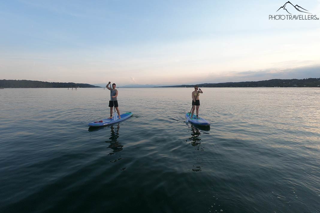 Zwei SUPs auf dem Starnberger See