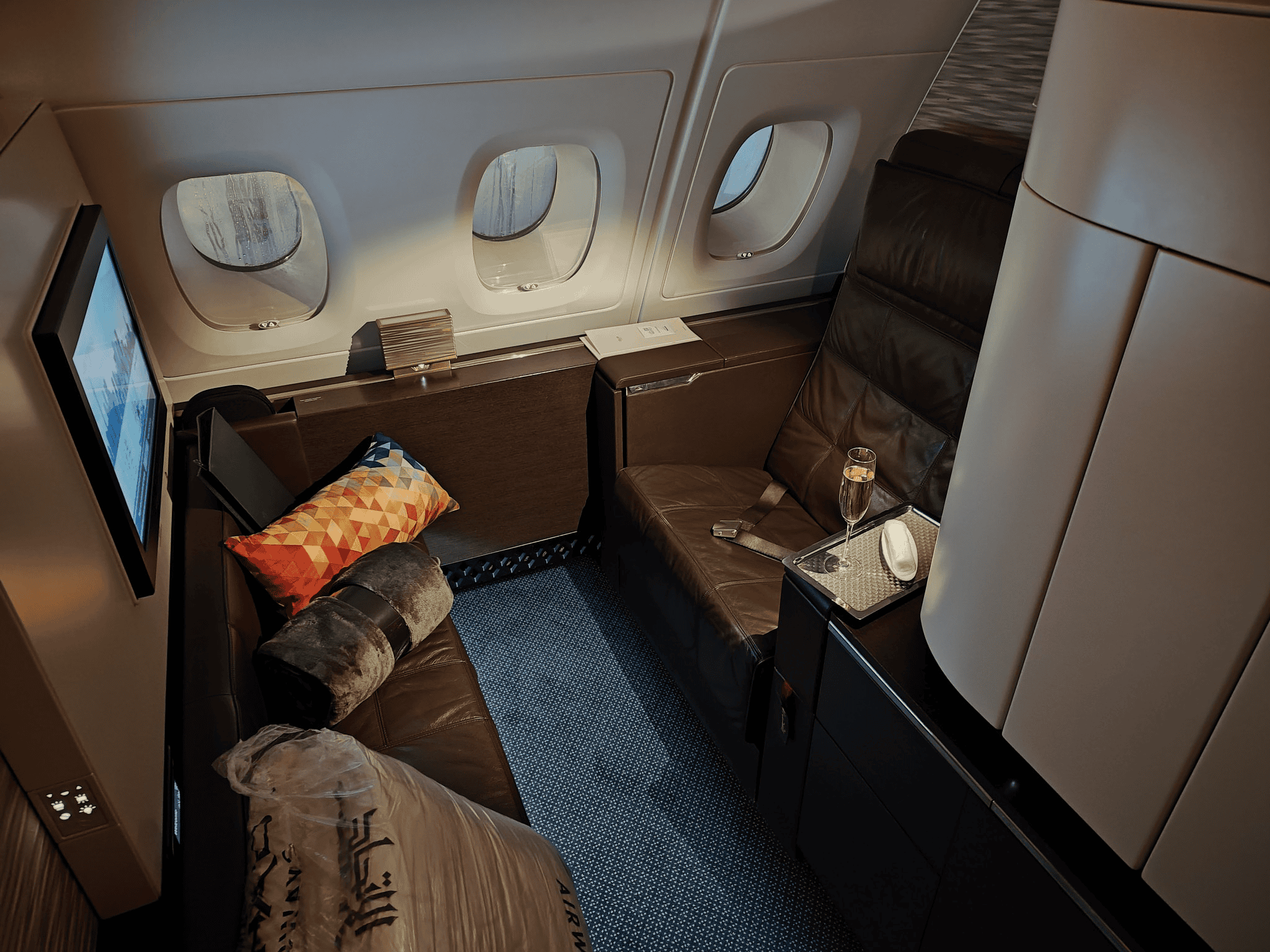 Discover How AAdvantage Platinum Pro Status Unlocks Key American Airlines Benefits 3 seat in first class